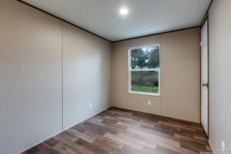 4634 Waterwood Pass Elmendorf TX 78112