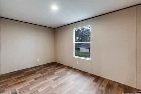 4634 Waterwood Pass Elmendorf TX 78112