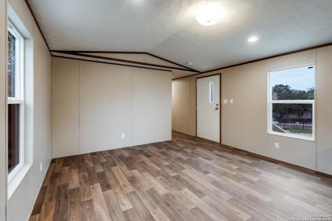 4634 Waterwood Pass Elmendorf TX 78112