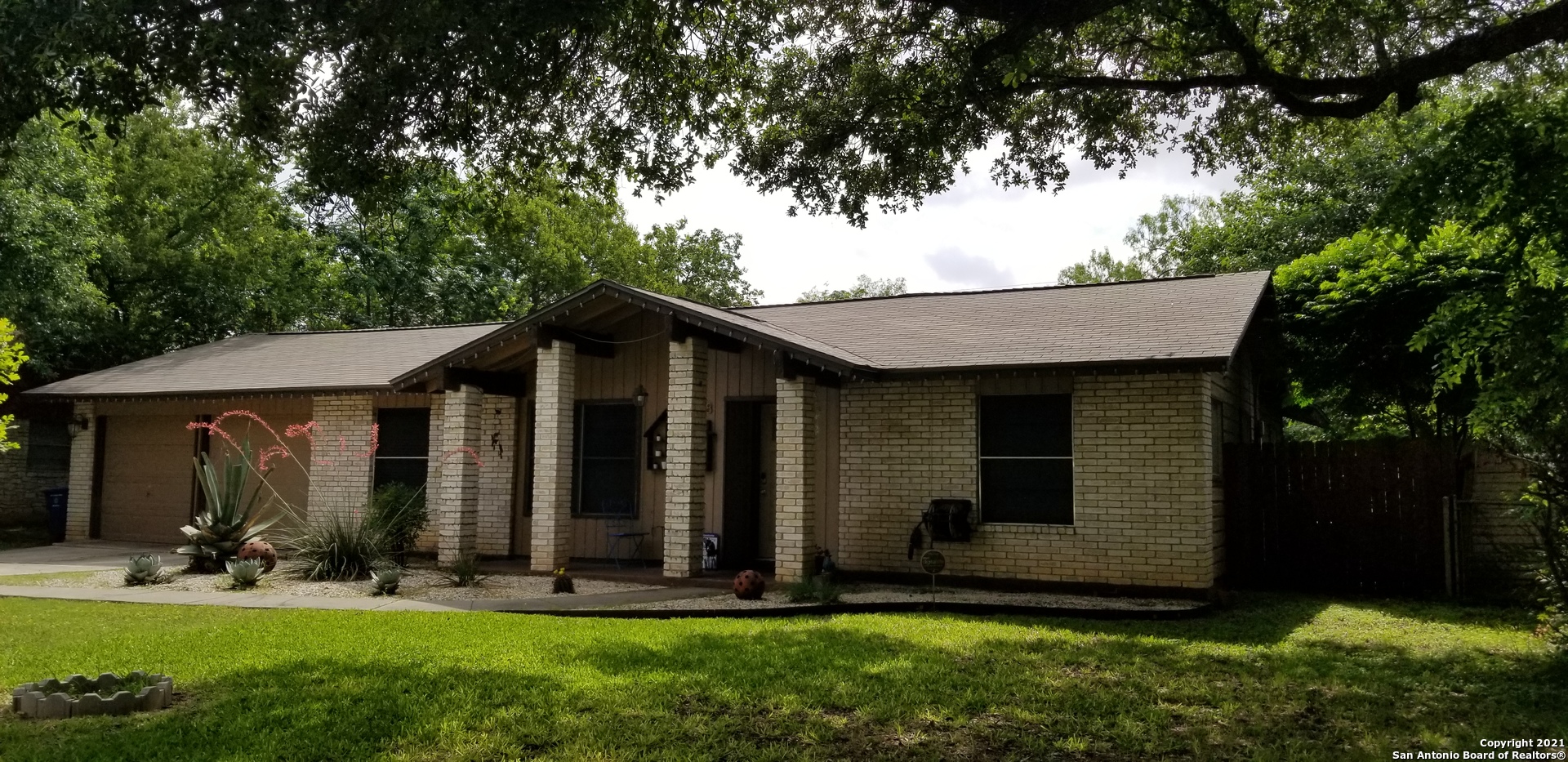 6718 Desilu Drive San Antonio TX 78240