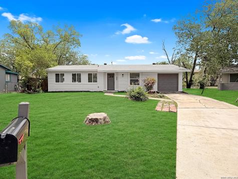250 Flintstone Lane Universal City TX 78148