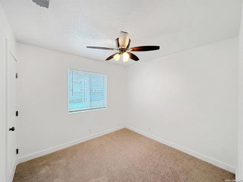 250 Flintstone Lane Universal City TX 78148