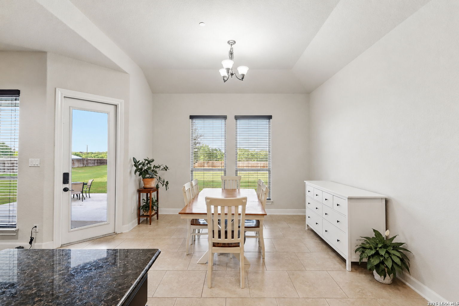 6014 Dewdrop Lane Converse TX 78109