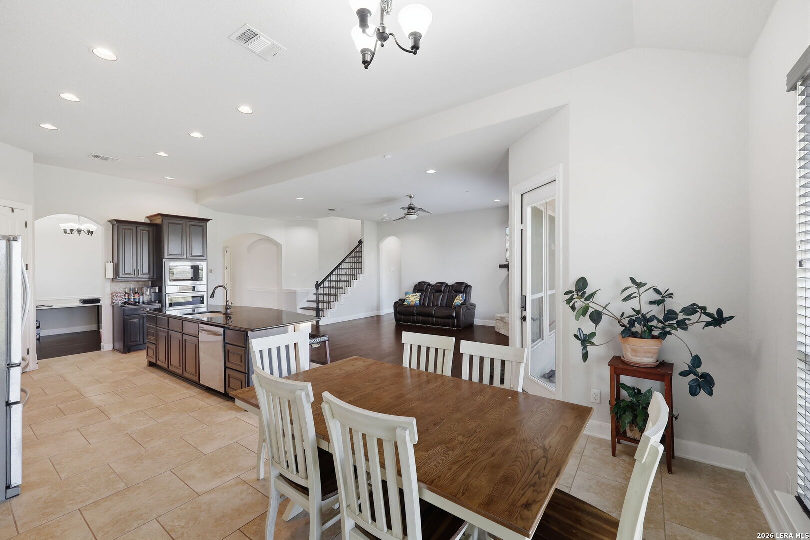 6014 Dewdrop Lane Converse TX 78109