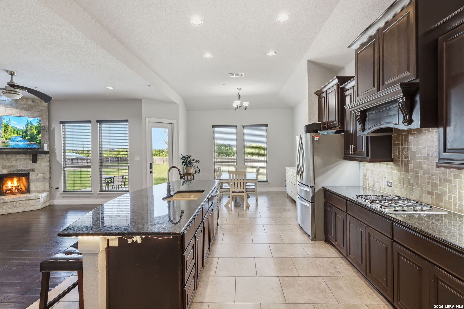 6014 Dewdrop Lane Converse TX 78109