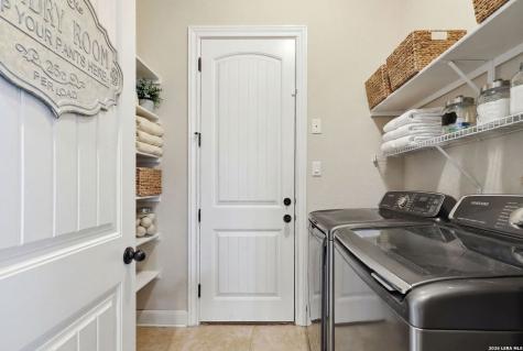 6014 Dewdrop Lane Converse TX 78109