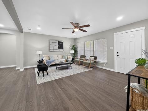 703 W Rosewood San Antonio TX 78212