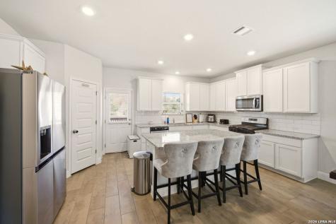 223 Red Rock Canyon San Antonio TX 78258