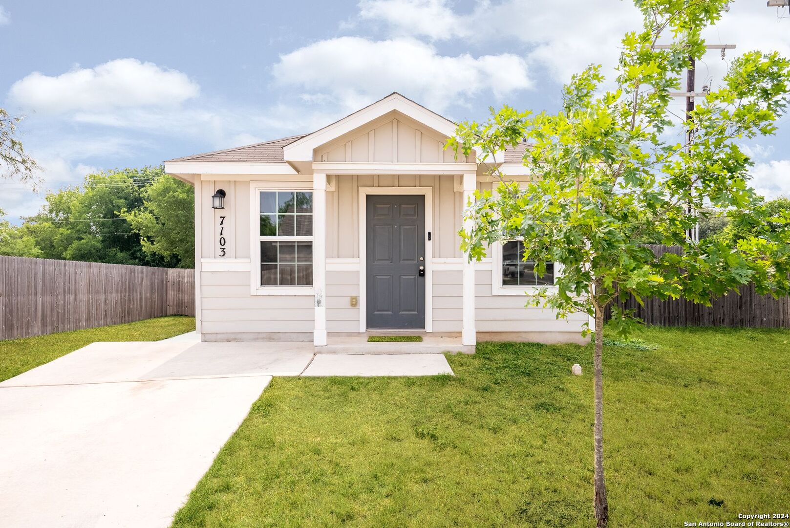 7103 Vista Grove San Antonio TX 78242