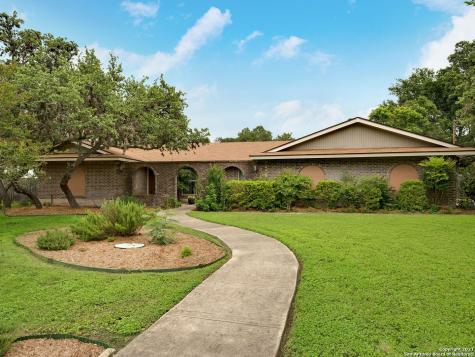 105 Honey Bee Lane Shavano Park TX 78231