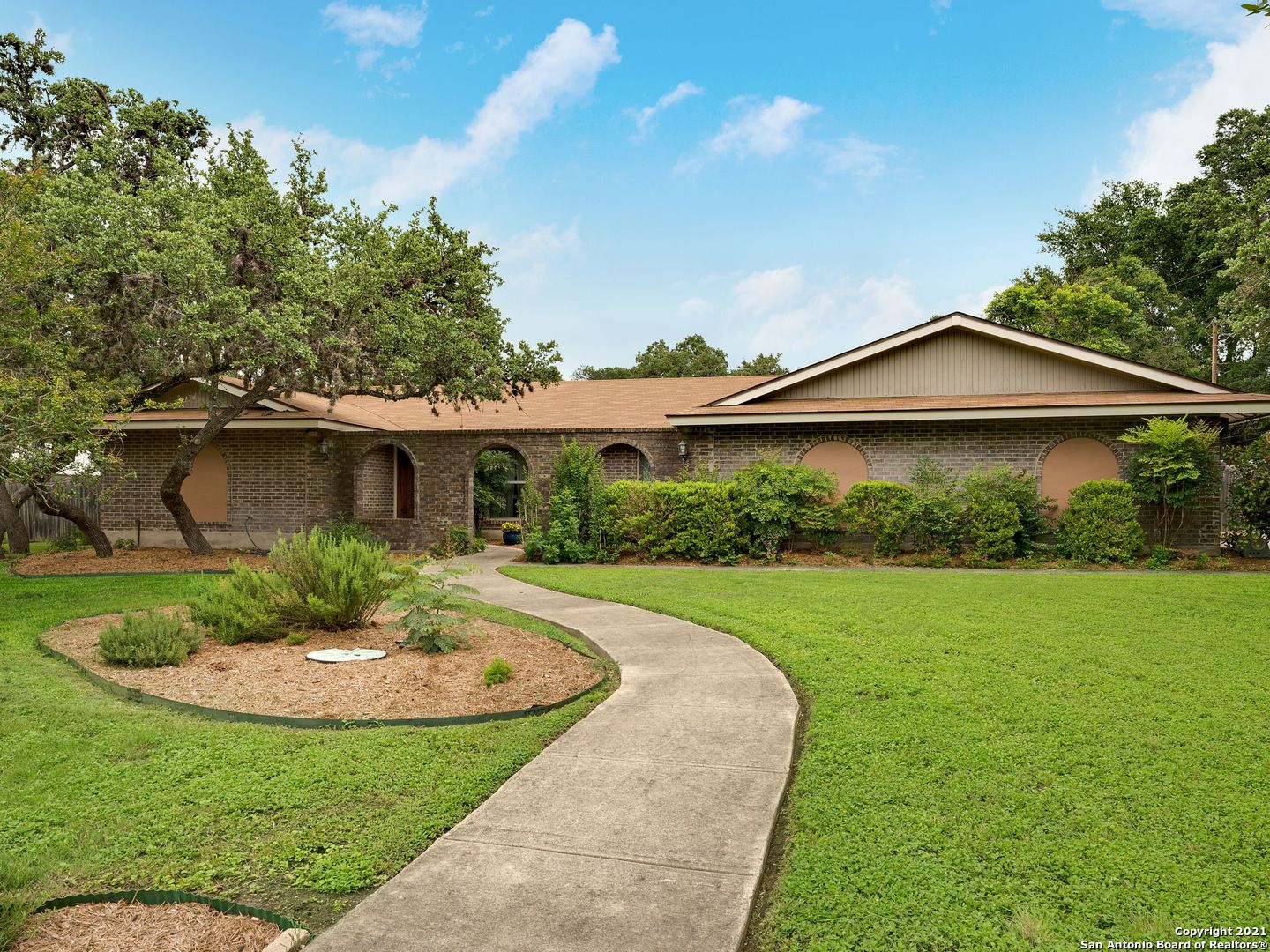 105 Honey Bee Lane Shavano Park TX 78231