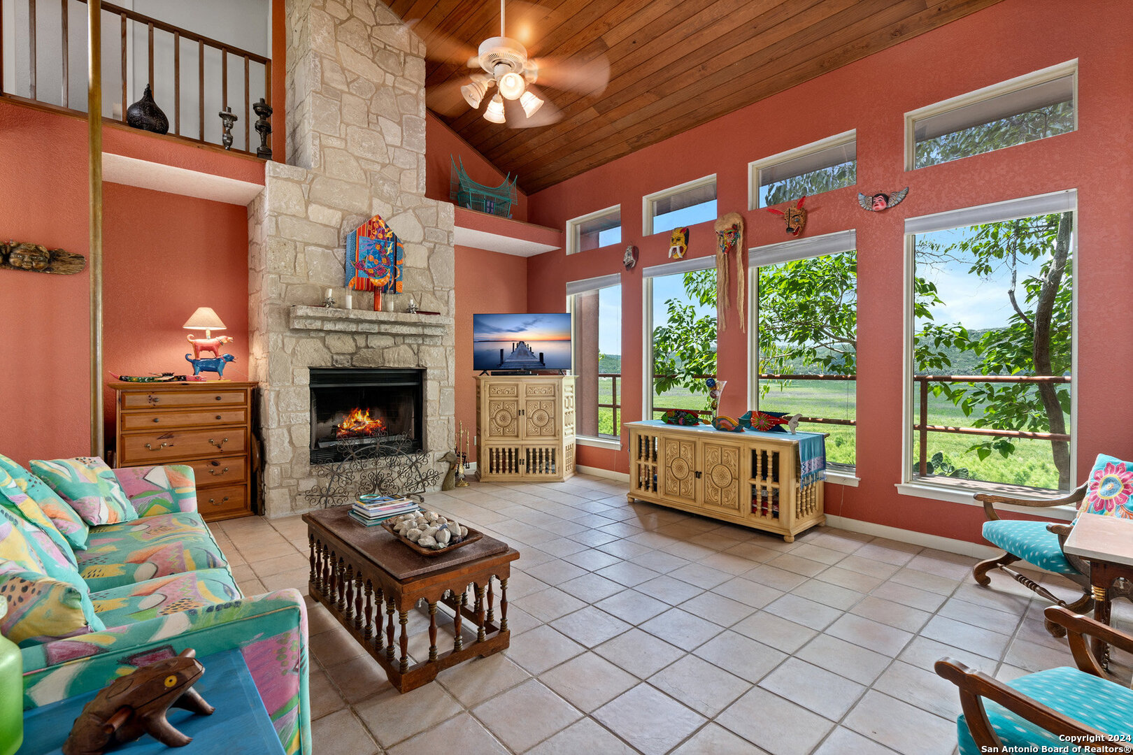 696 Faurie Road Lakehills TX 78063