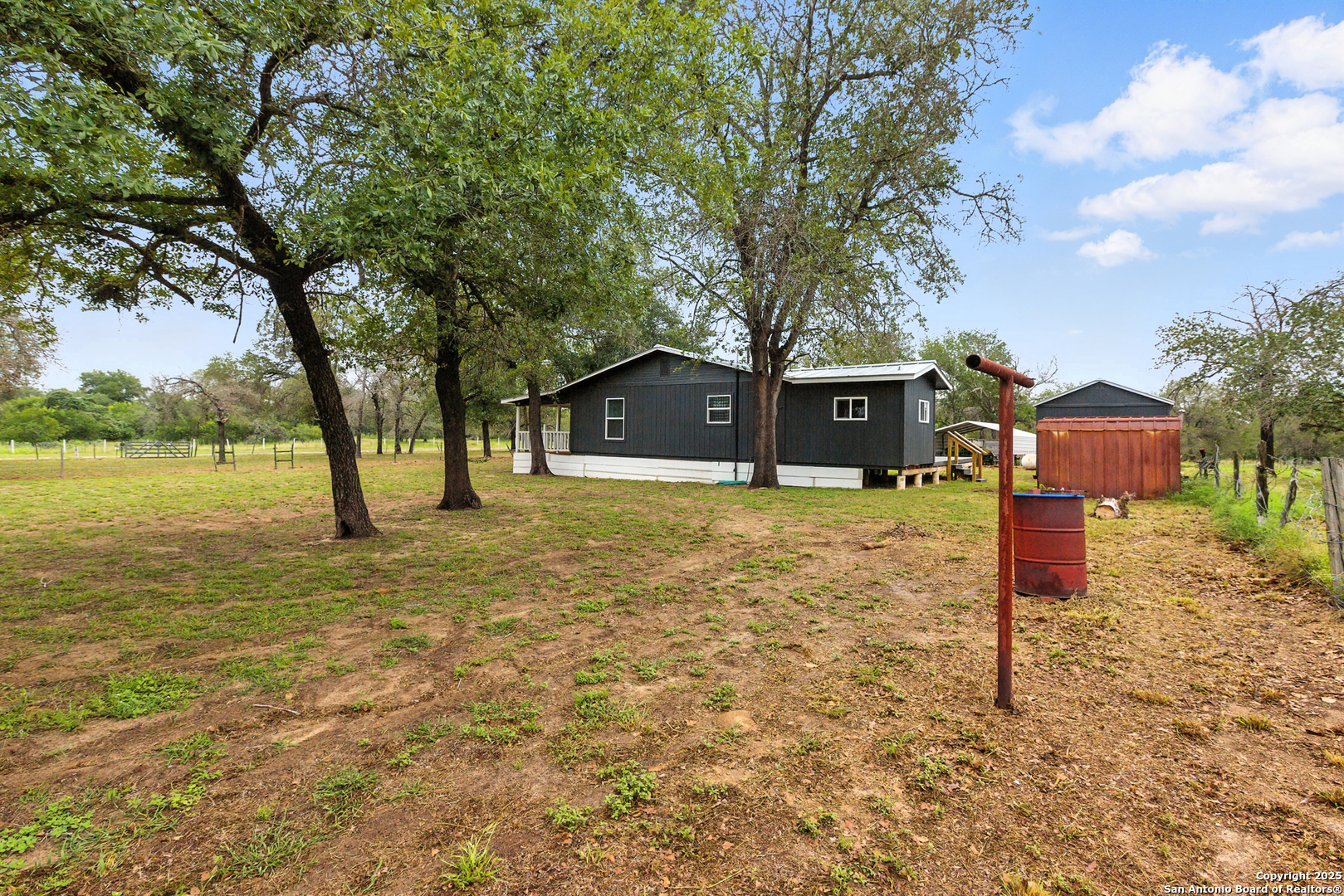 125 County Road 6814 Natalia TX 78059