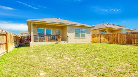 141 Bunkers Hill Road Floresville TX 78114
