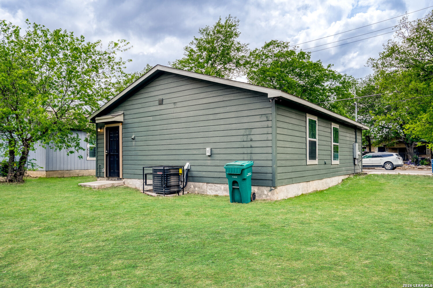 126 N San Ignacio San Antonio TX 78237