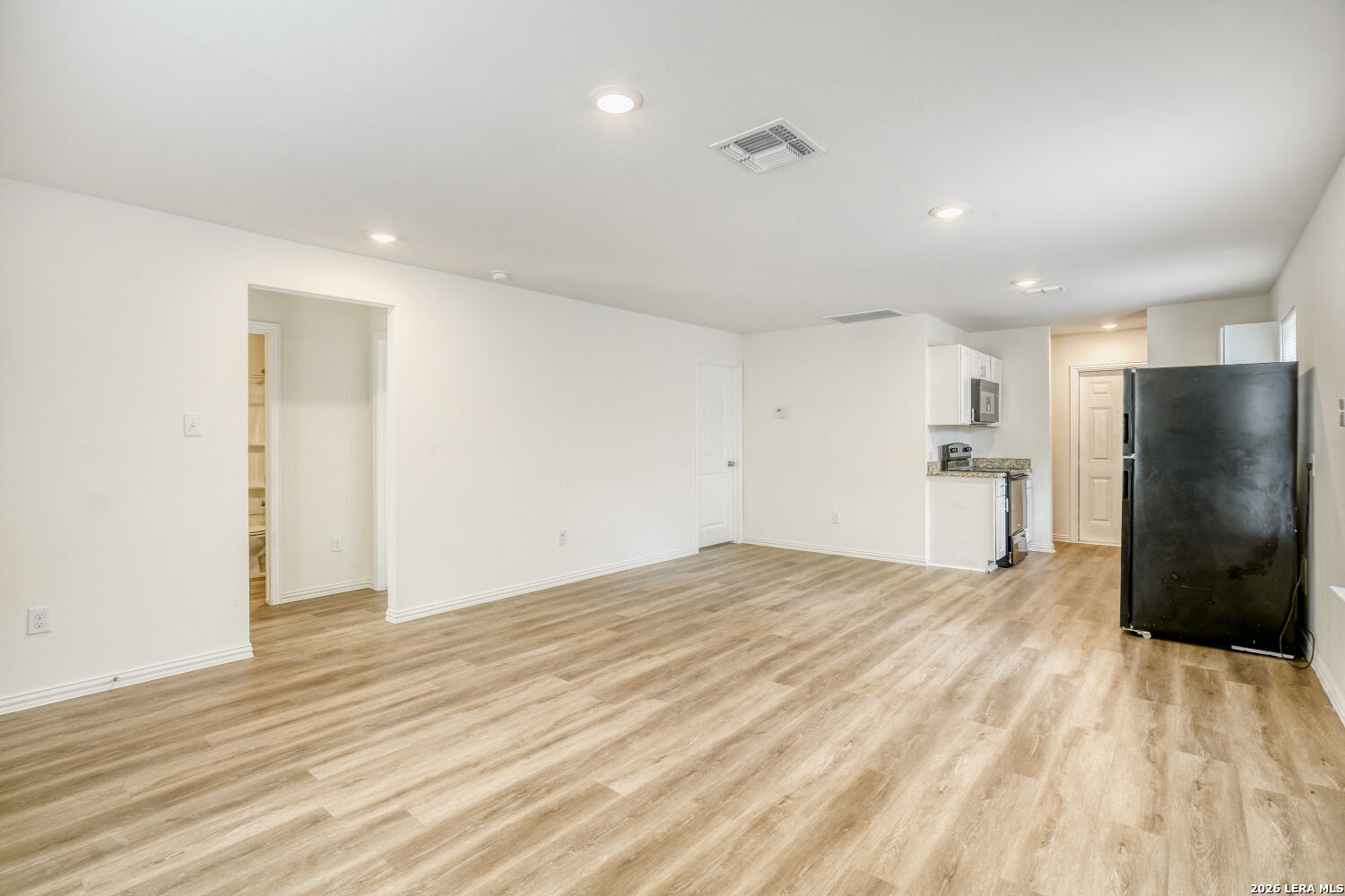126 N San Ignacio San Antonio TX 78237