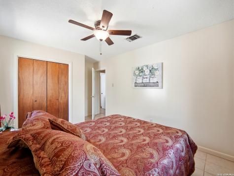137 Michon Drive S Kerrville TX 78028