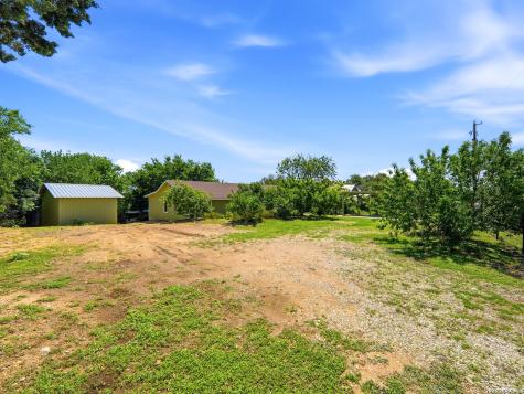 137 Michon Drive S Kerrville TX 78028