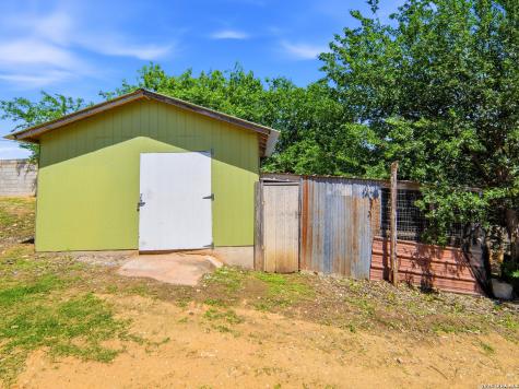 137 Michon Drive S Kerrville TX 78028