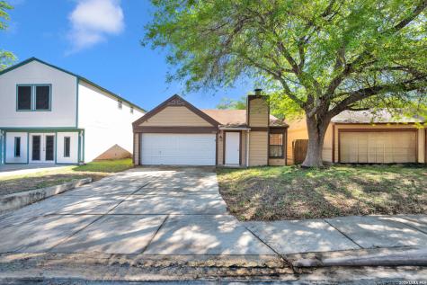 2806 Coral Field San Antonio TX 78245