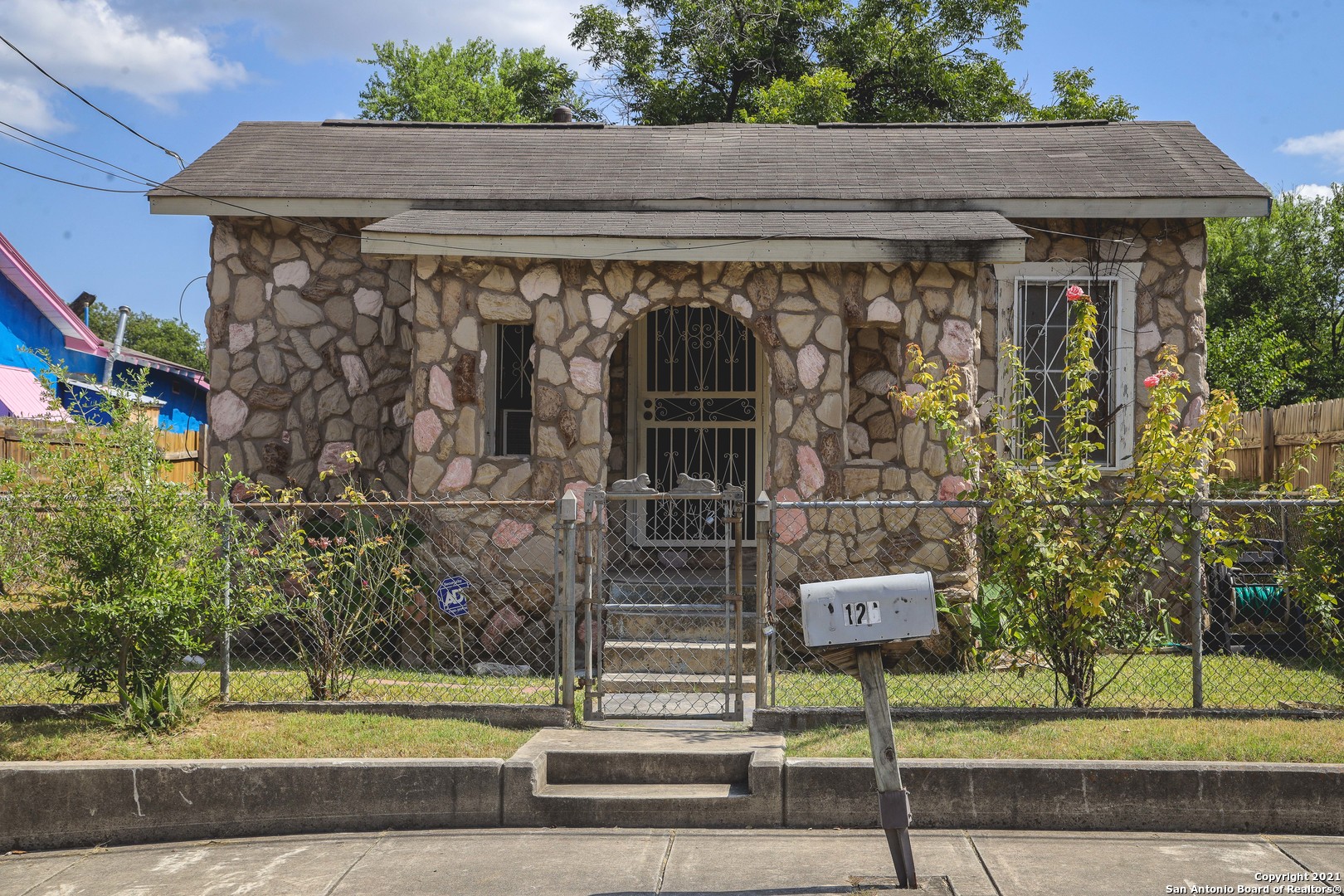 126 Hawthorne San Antonio TX 78214