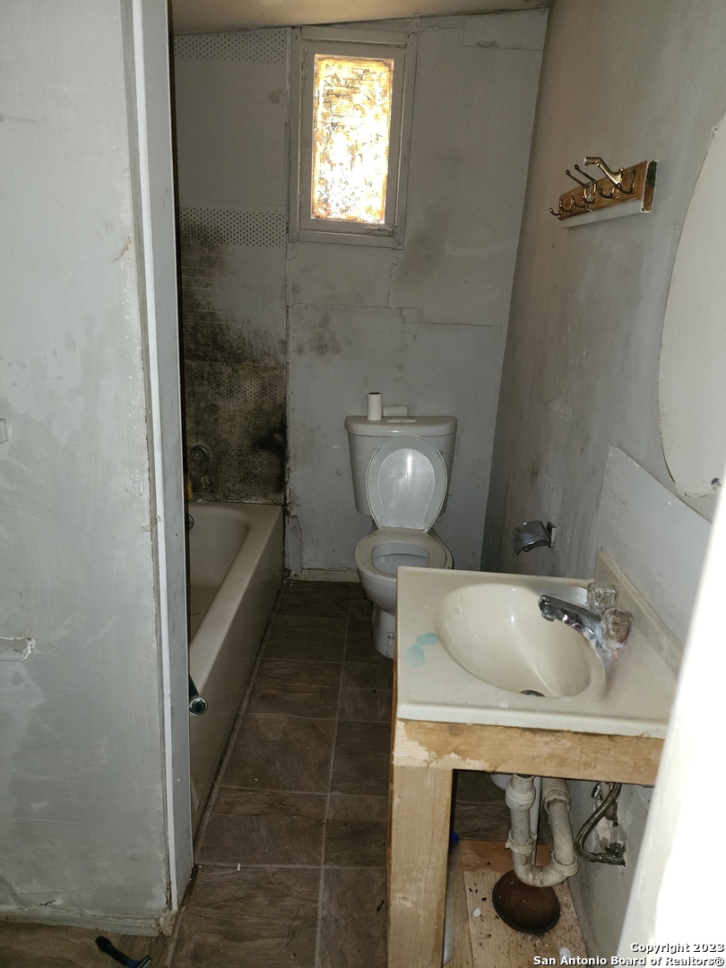 119 Jesus Alley San Antonio TX 78207