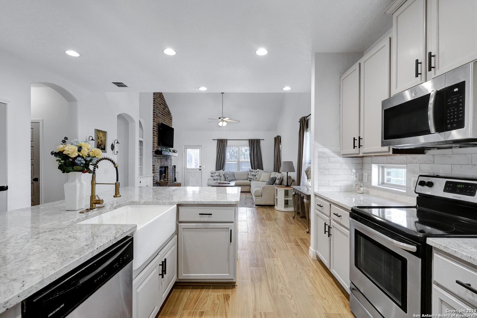 145 Bonn Boerne TX 78006