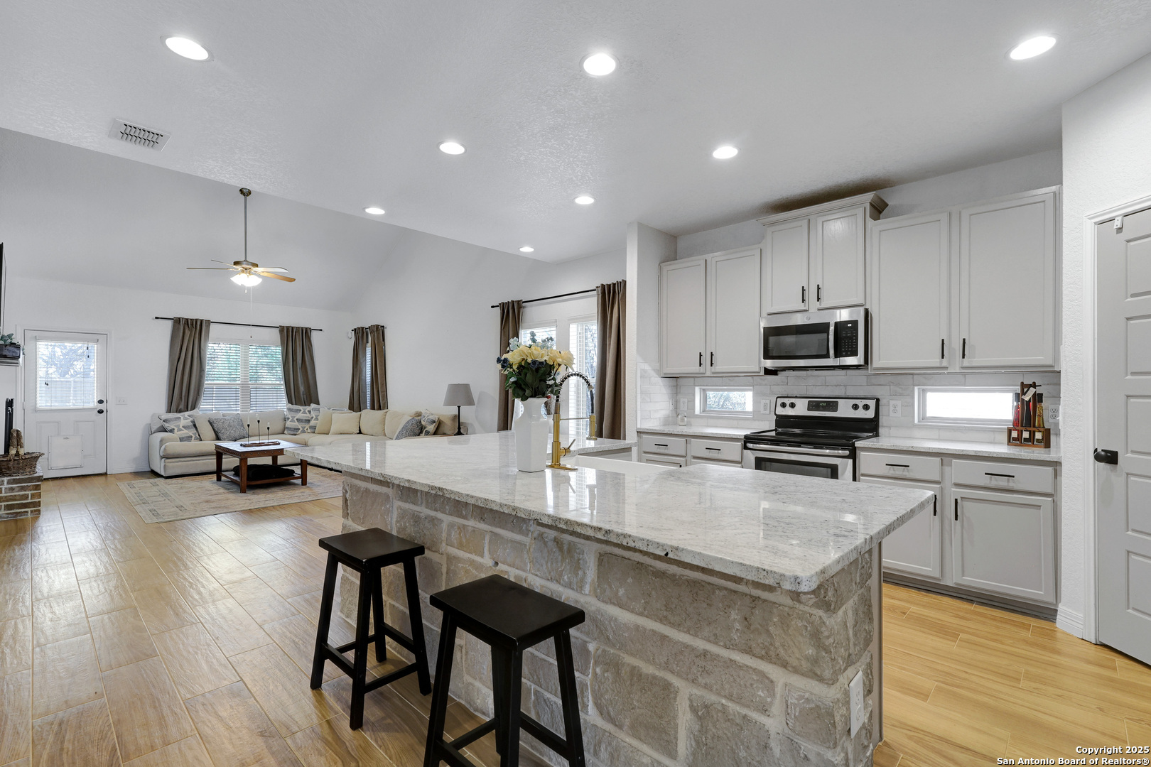 145 Bonn Boerne TX 78006