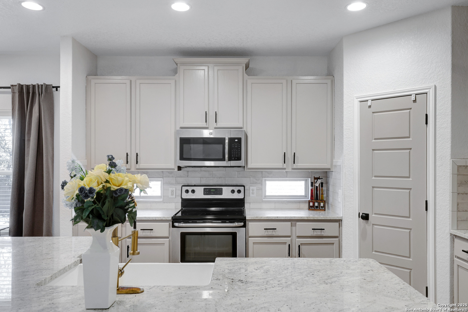 145 Bonn Boerne TX 78006