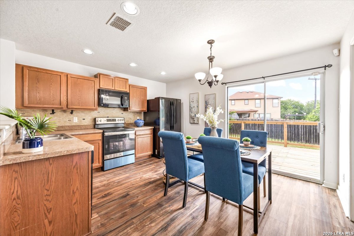 7927 Horse Hollow San Antonio TX 78244
