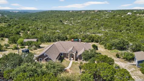1005 County Road 2720 Mico TX 78056