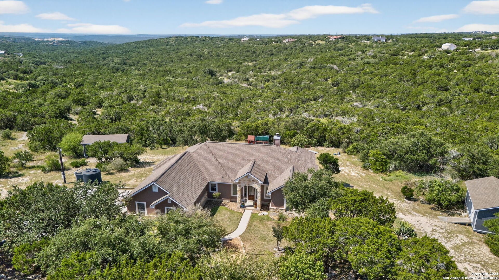 1005 County Road 2720 Mico TX 78056