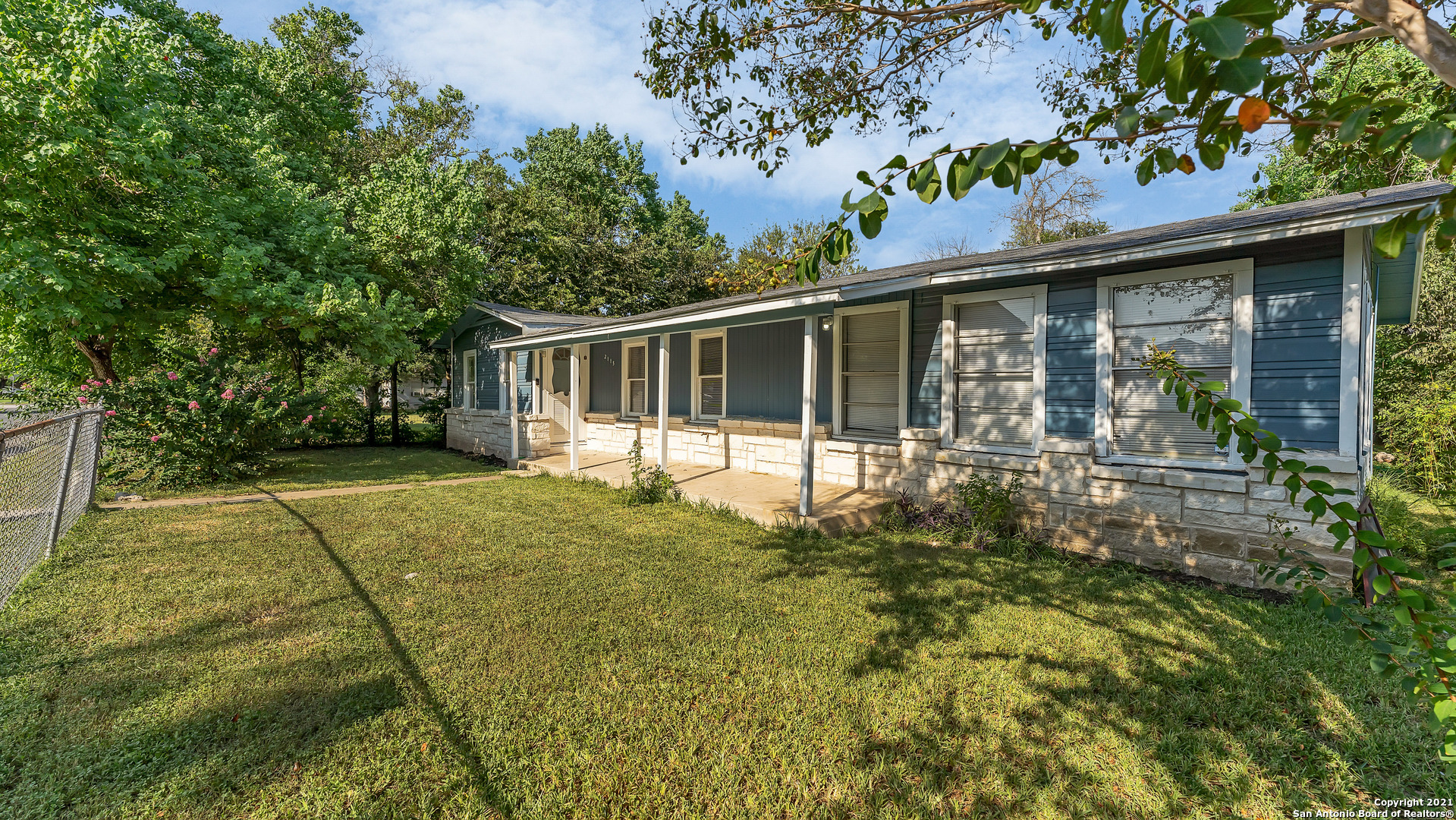 2115 Louise Street Seguin TX 78155