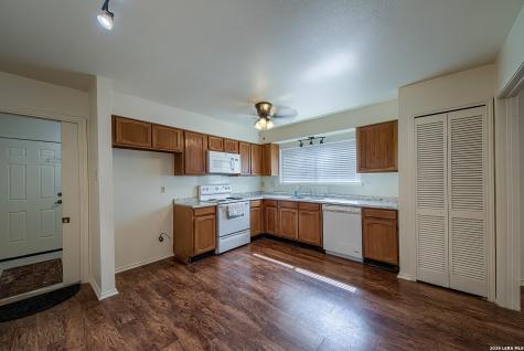 4627 Barhill Street San Antonio TX 78217