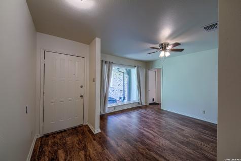 4627 Barhill Street San Antonio TX 78217