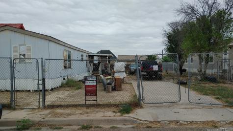 211 Sunset Loop Eagle Pass TX 78852
