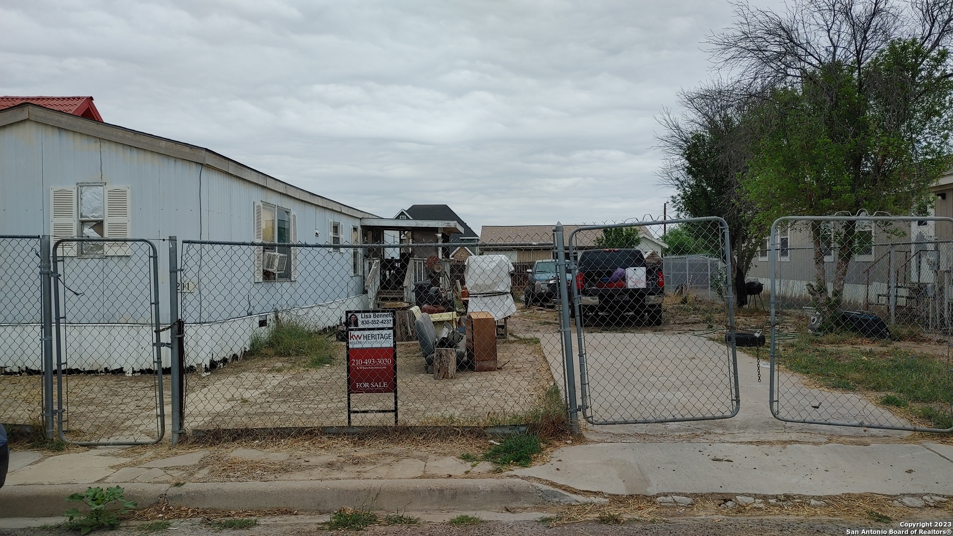 211 Sunset Loop Eagle Pass TX 78852