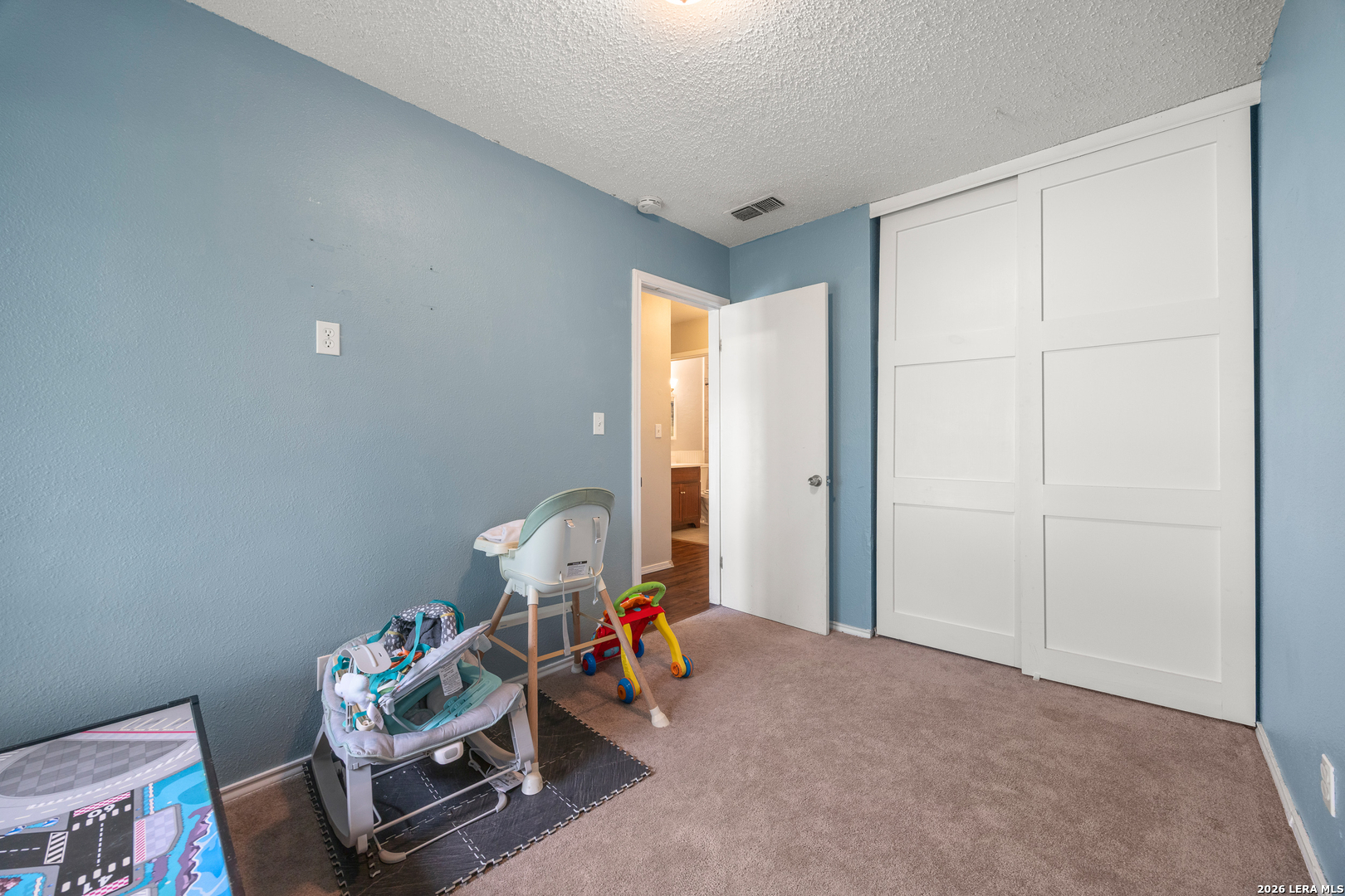 5255 Village Haven San Antonio TX 78218