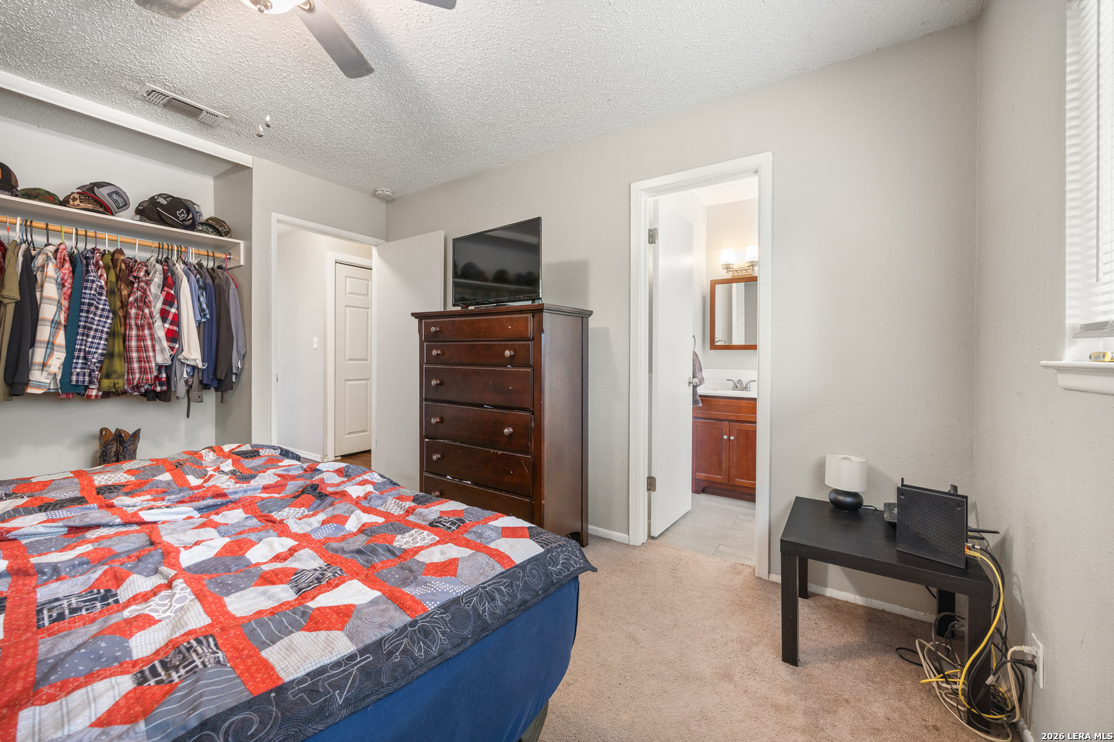 5255 Village Haven San Antonio TX 78218
