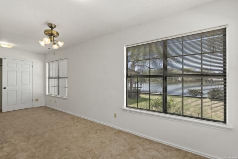 1309 E Zipp New Braunfels TX 78130