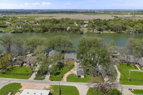 1309 E Zipp New Braunfels TX 78130