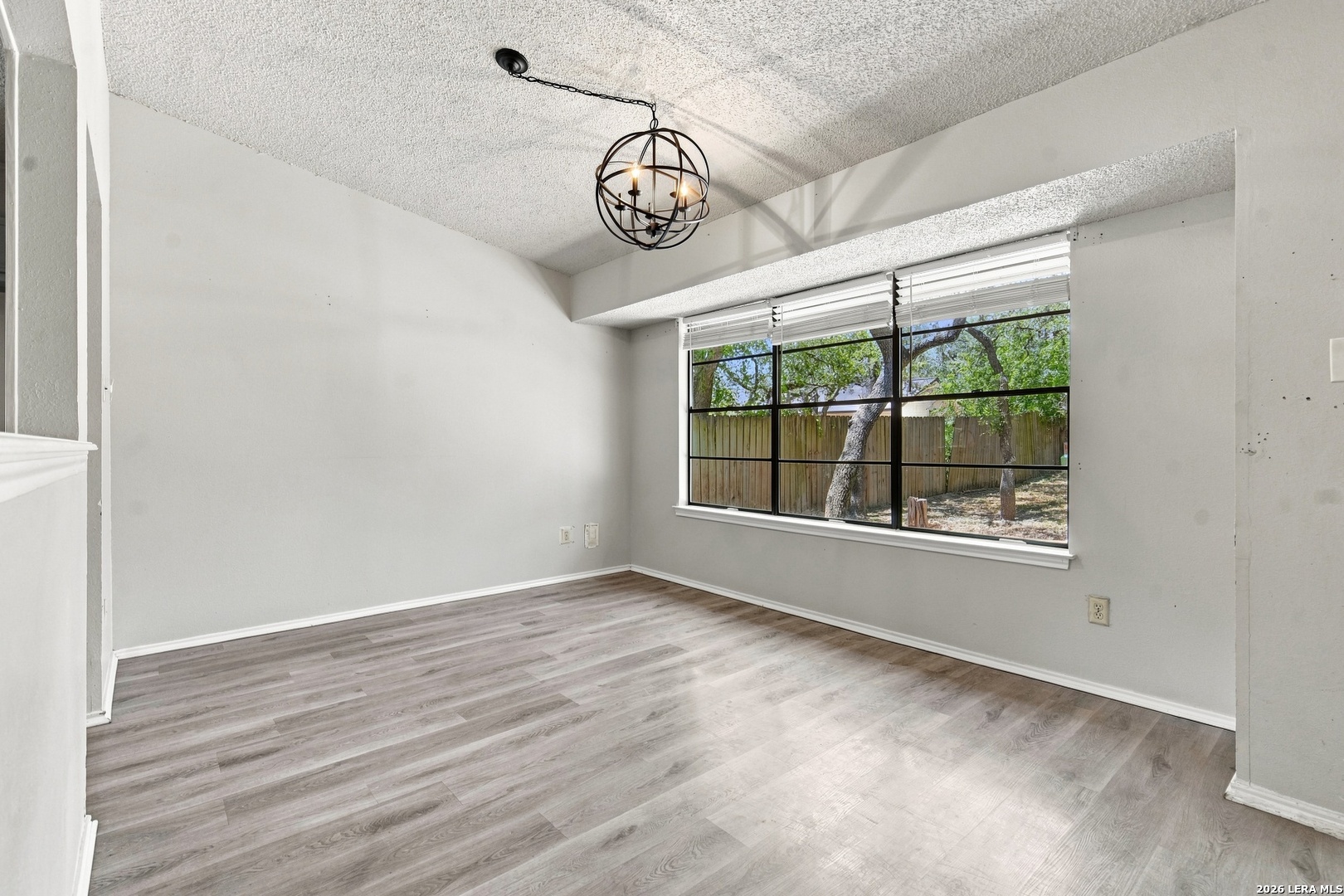 9331 Thornbury Street San Antonio TX 78250