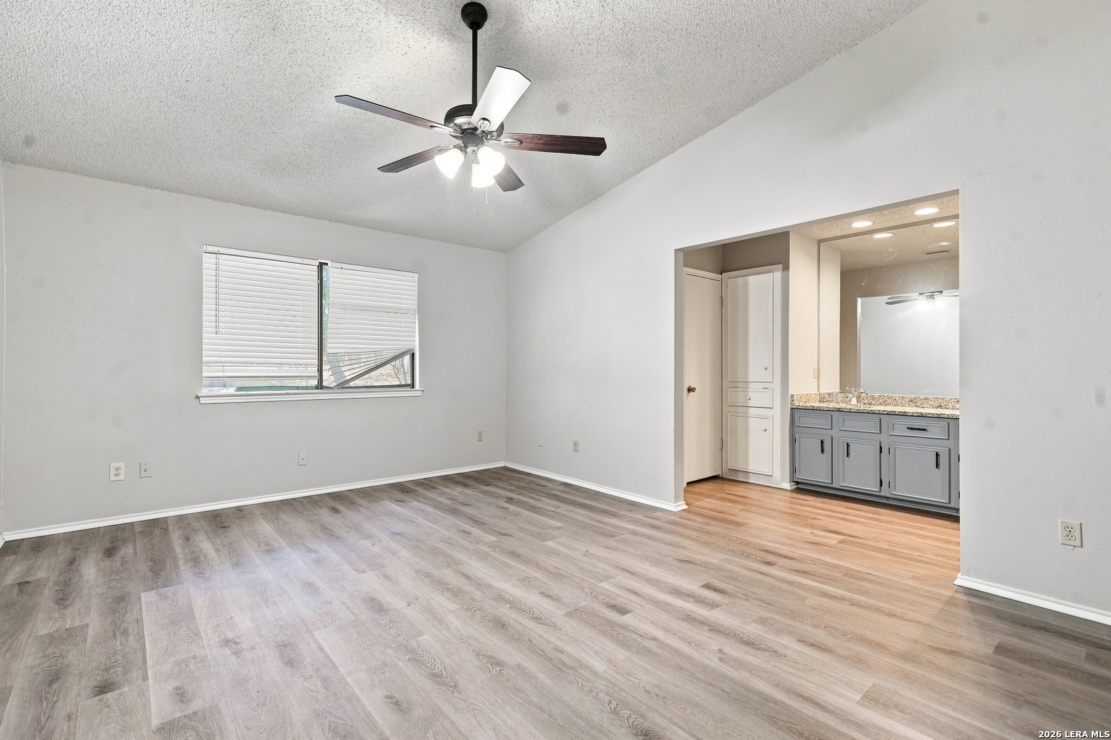 9331 Thornbury Street San Antonio TX 78250