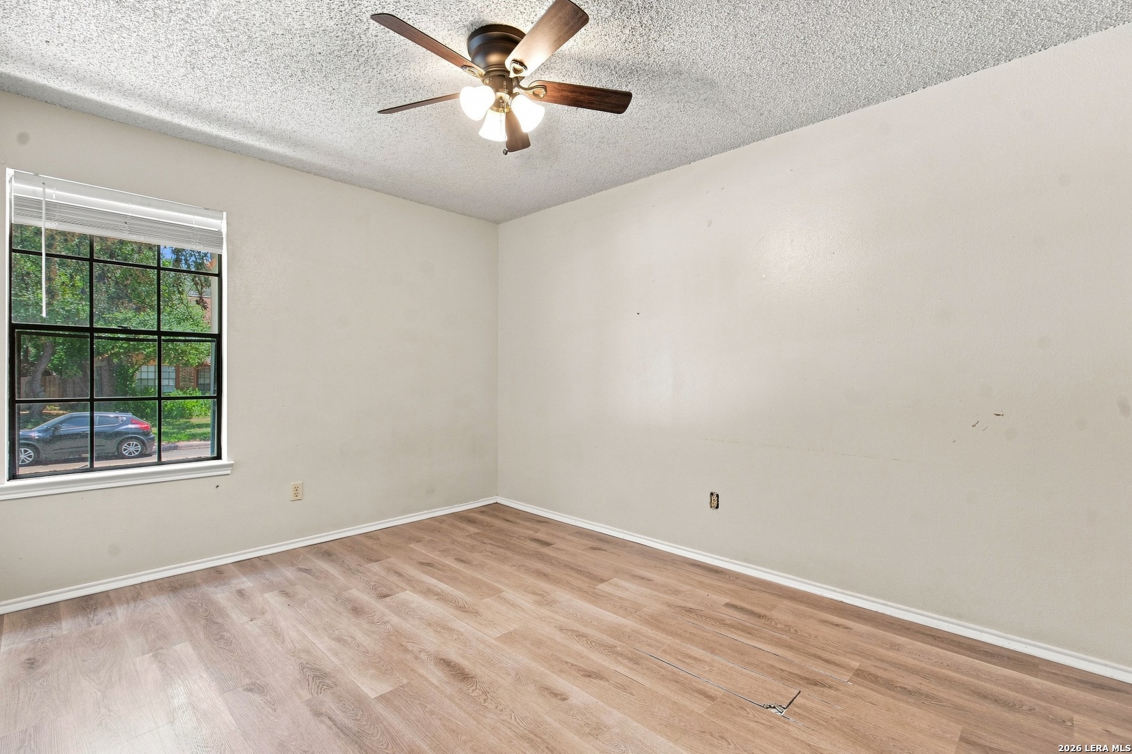 9331 Thornbury Street San Antonio TX 78250
