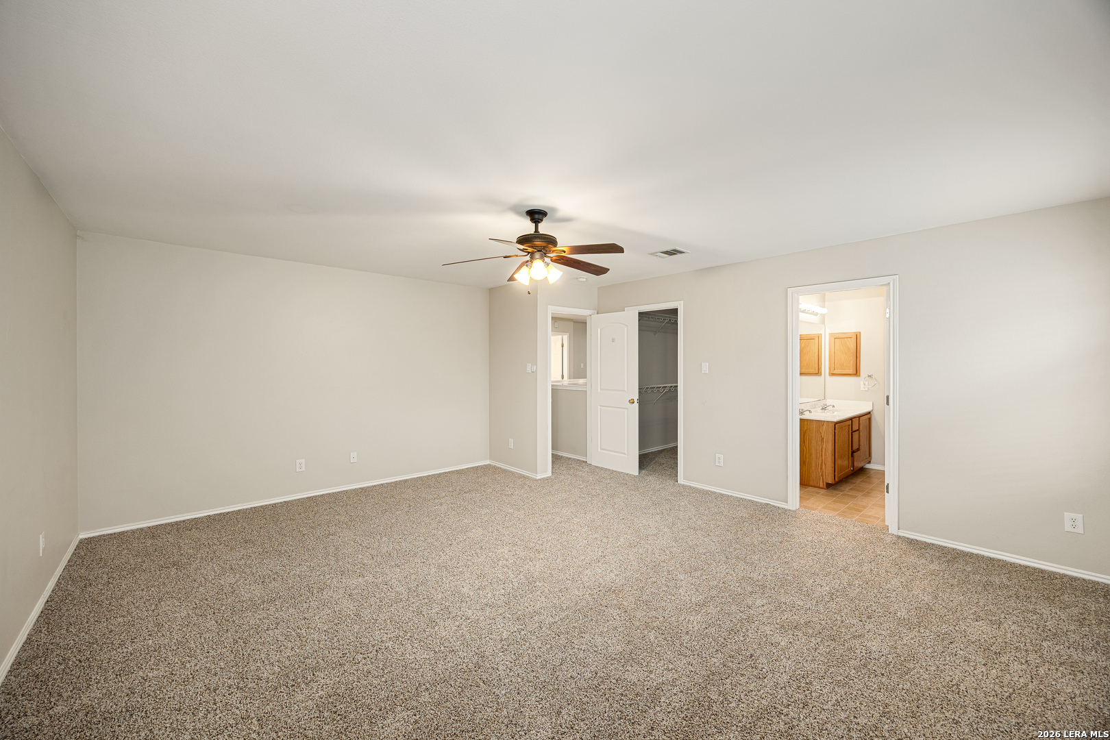 10111 Sparrow Way Universal City TX 78148