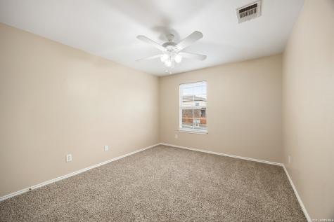 10111 Sparrow Way Universal City TX 78148