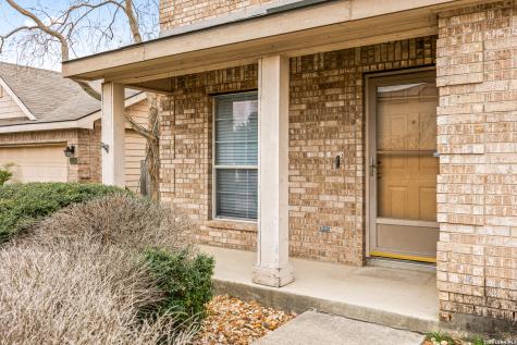 10111 Sparrow Way Universal City TX 78148