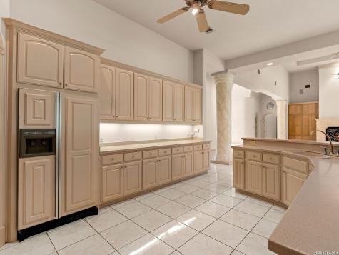 43 Champions Lane San Antonio TX 78257