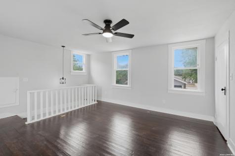 329 Hot Wells Boulevard San Antonio TX 78223