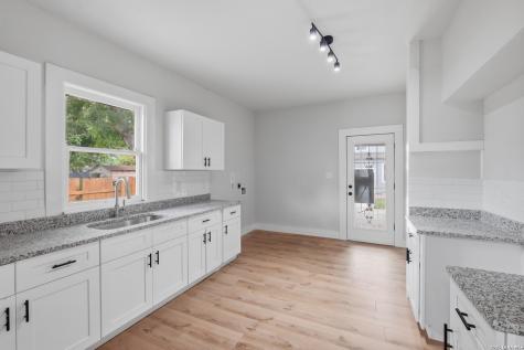 329 Hot Wells Boulevard San Antonio TX 78223